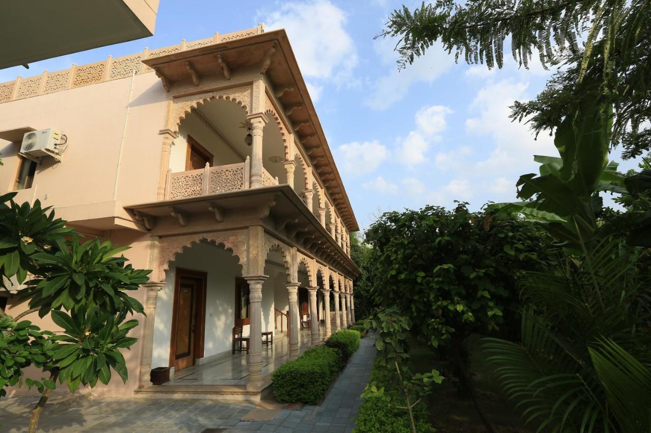 Hotel Sunbird Bharatpur Dış mekan fotoğraf