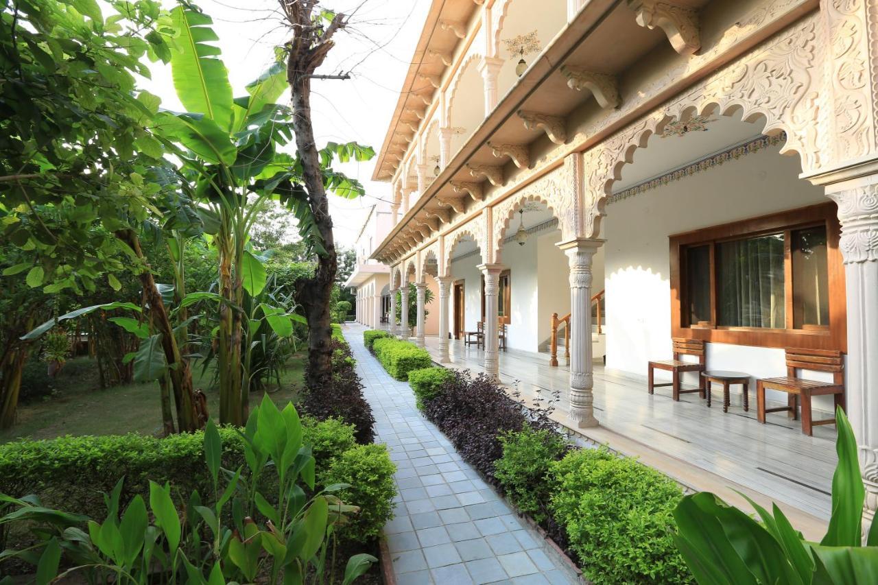 Hotel Sunbird Bharatpur Dış mekan fotoğraf