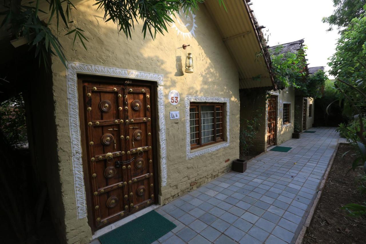 Hotel Sunbird Bharatpur Dış mekan fotoğraf