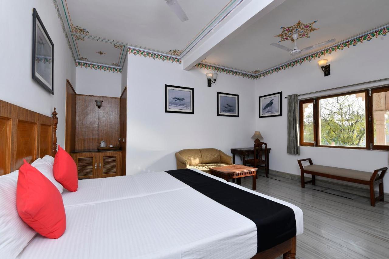 Hotel Sunbird Bharatpur Dış mekan fotoğraf