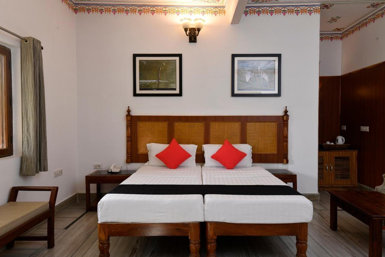 Hotel Sunbird Bharatpur Dış mekan fotoğraf
