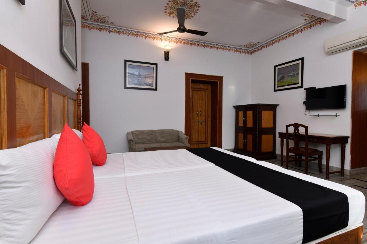 Hotel Sunbird Bharatpur Dış mekan fotoğraf