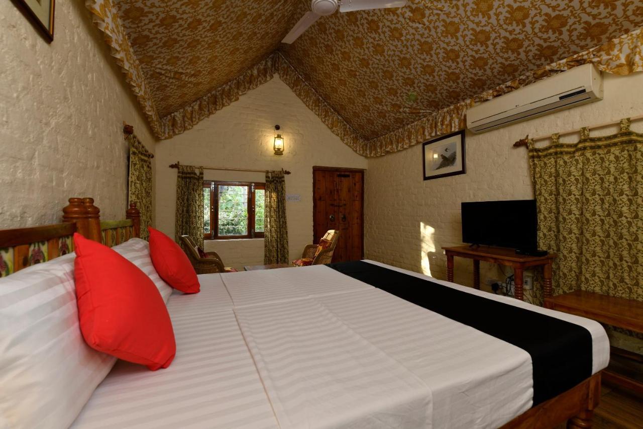 Hotel Sunbird Bharatpur Dış mekan fotoğraf