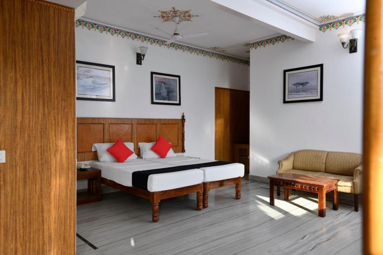 Hotel Sunbird Bharatpur Dış mekan fotoğraf