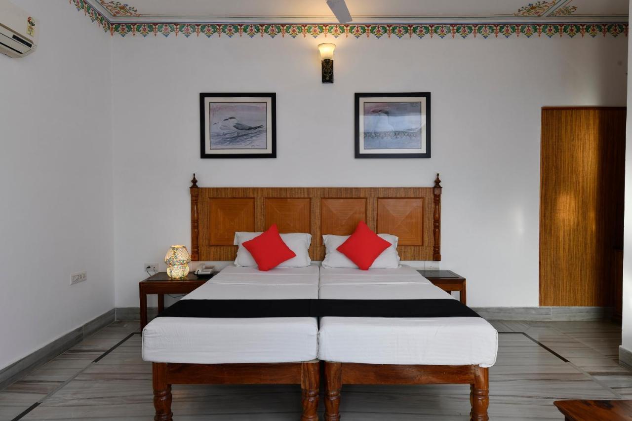 Hotel Sunbird Bharatpur Dış mekan fotoğraf