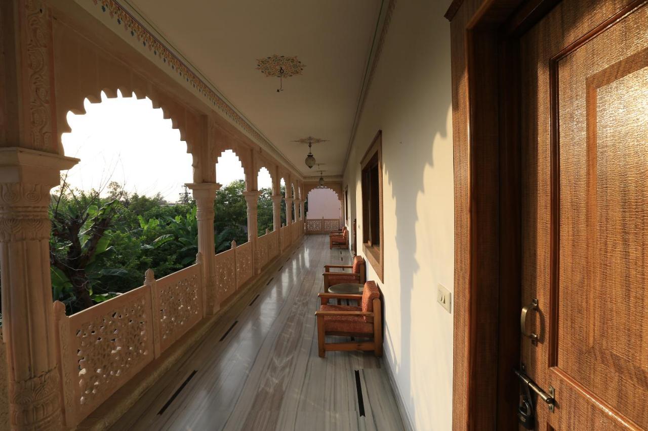 Hotel Sunbird Bharatpur Dış mekan fotoğraf