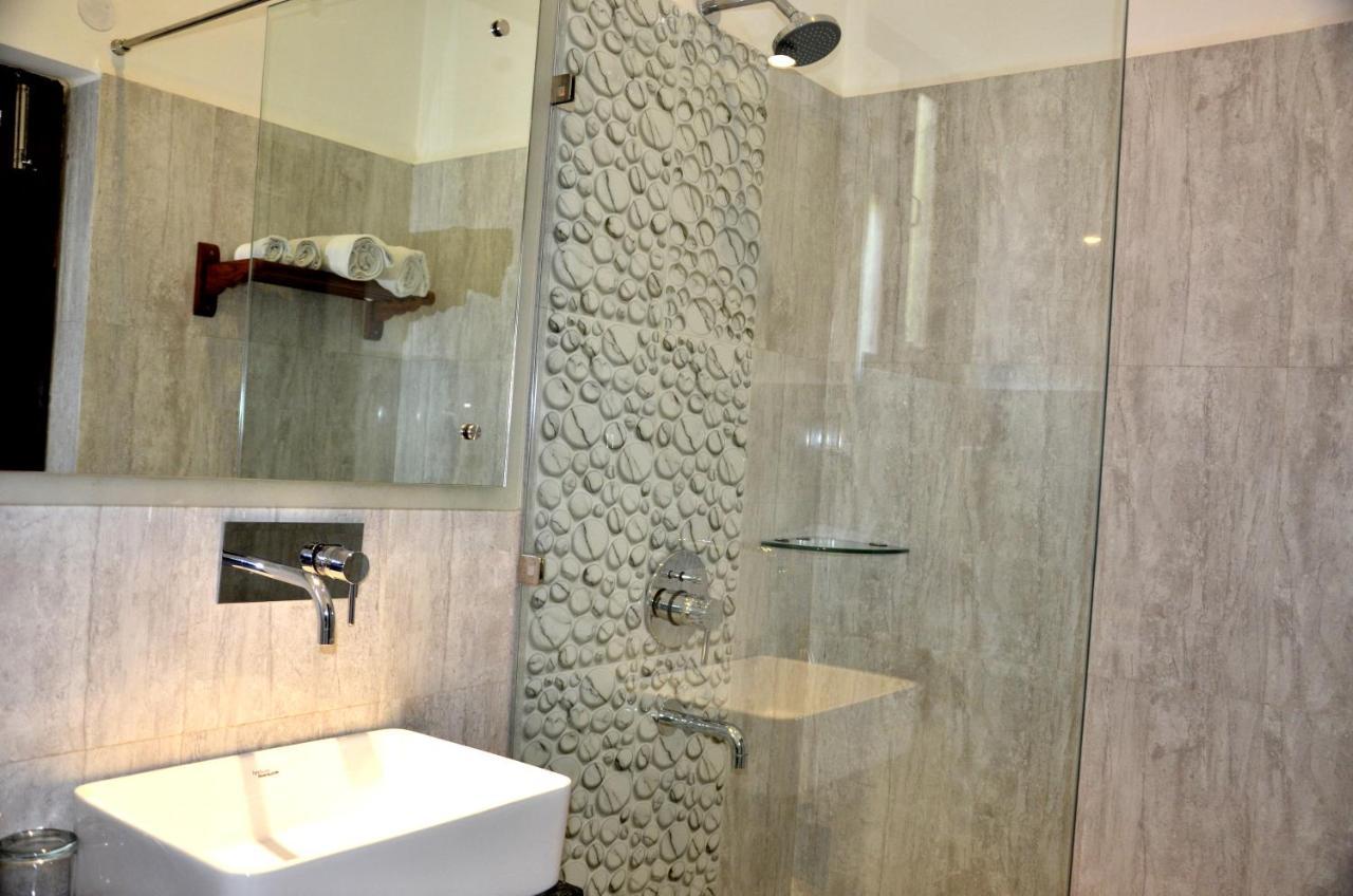 Hotel Sunbird Bharatpur Dış mekan fotoğraf