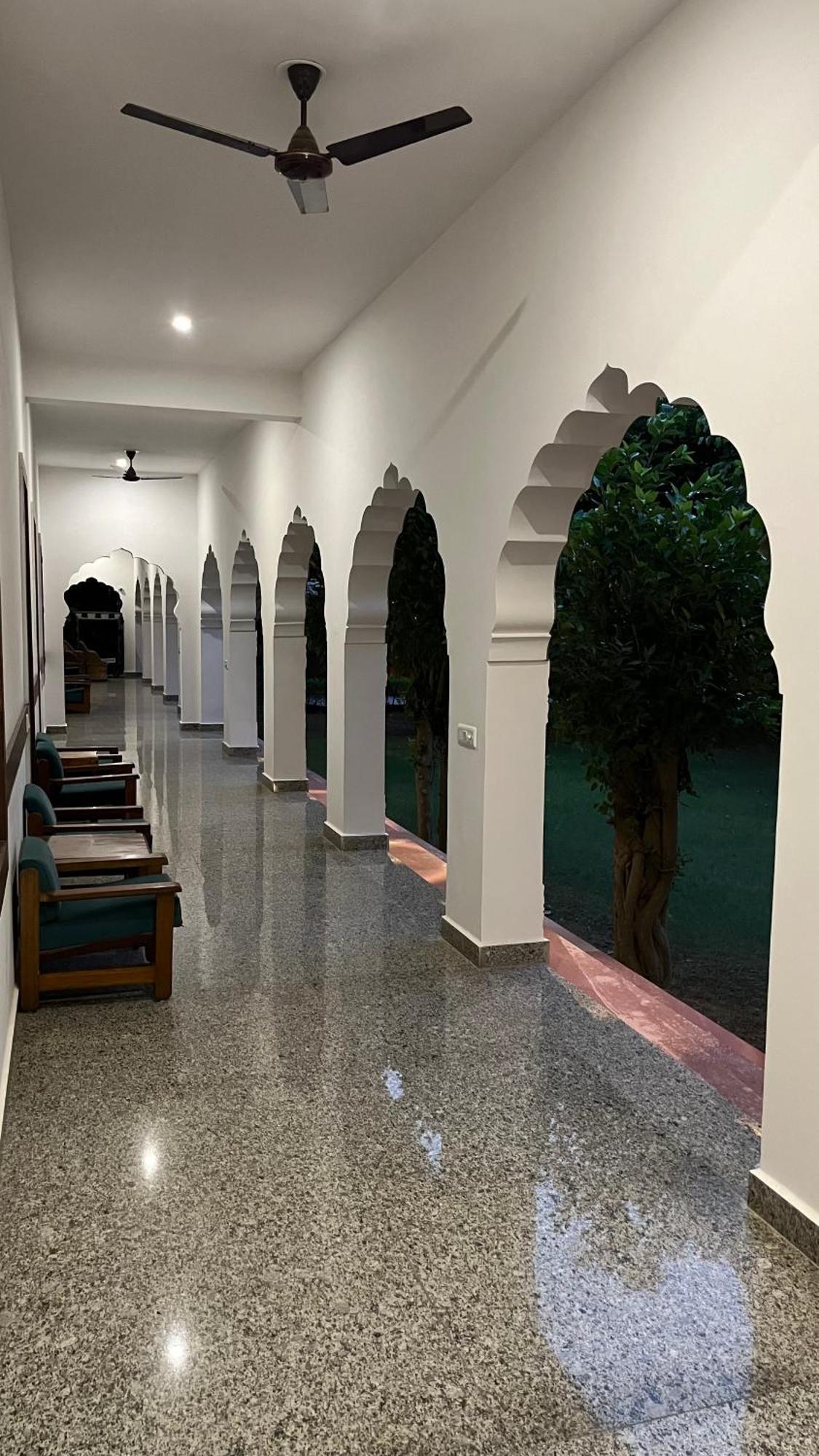 Hotel Sunbird Bharatpur Dış mekan fotoğraf