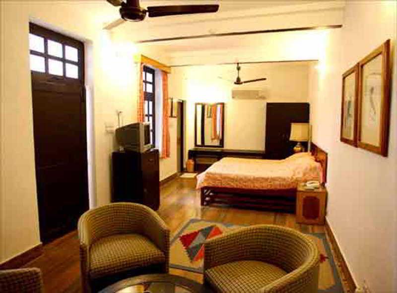 Hotel Sunbird Bharatpur Dış mekan fotoğraf